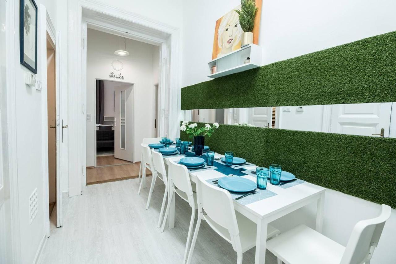 Cosy And Central Apartment With 4 Bedrooms And A/C Budapeşte Dış mekan fotoğraf