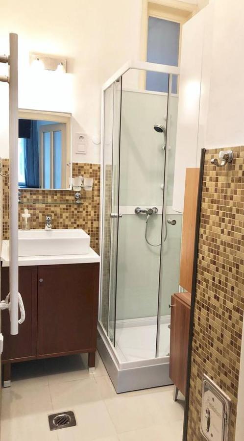 Cosy And Central Apartment With 4 Bedrooms And A/C Budapeşte Dış mekan fotoğraf