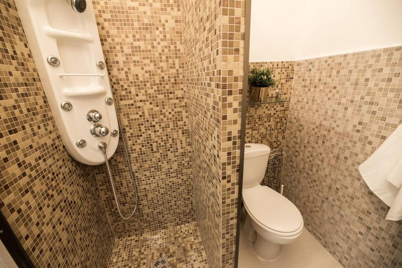 Cosy And Central Apartment With 4 Bedrooms And A/C Budapeşte Dış mekan fotoğraf